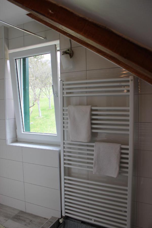 Apartment Ajda Udbina Luaran gambar